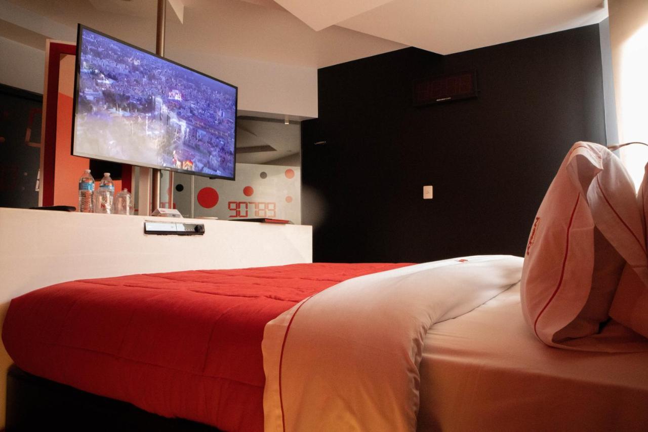 Love Hotel Kron เม็กซิโกซิตี้ ภายนอก รูปภาพ