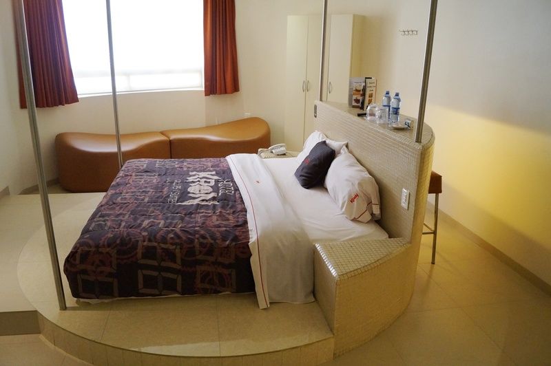 Love Hotel Kron เม็กซิโกซิตี้ ภายนอก รูปภาพ